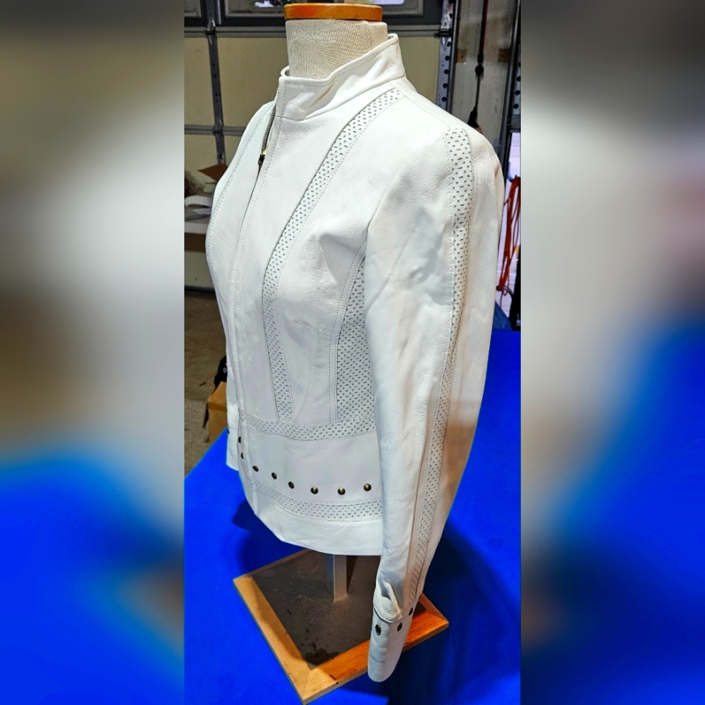 Great Find! Doncaster Sport Ivory Cream Studded Leather Jacket. Size 2